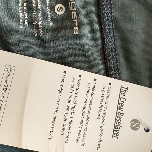 The crew baselayer Layer 8 woman’s shorts (S) NWT - Picture 7 of 8